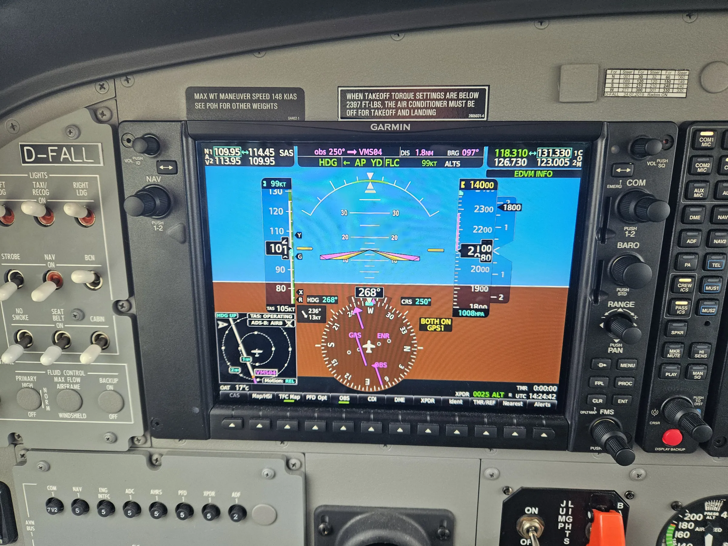 Garmin G1000 im Cockpit der D-FALL